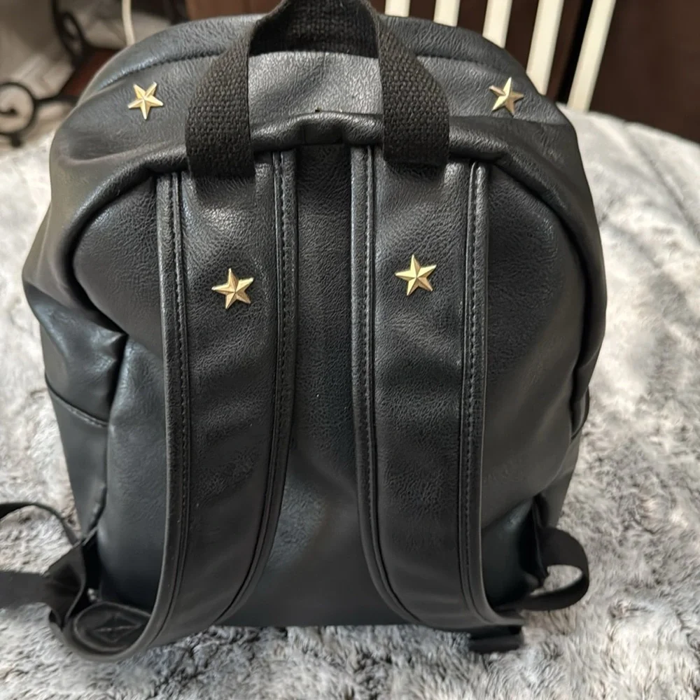 Kiss Me Couture Girls Black Backpack Adjustable Strap Zip‎ Pockets Faux Leather